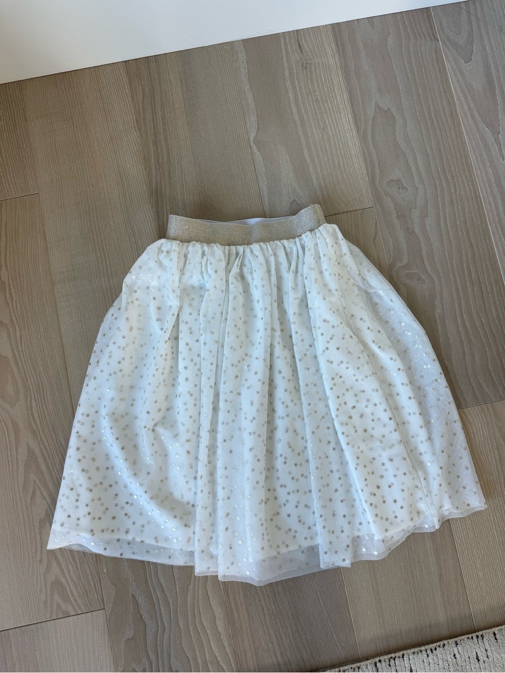 Hanna Andersson White Tulle Skirt with Gold Elastic Waistband